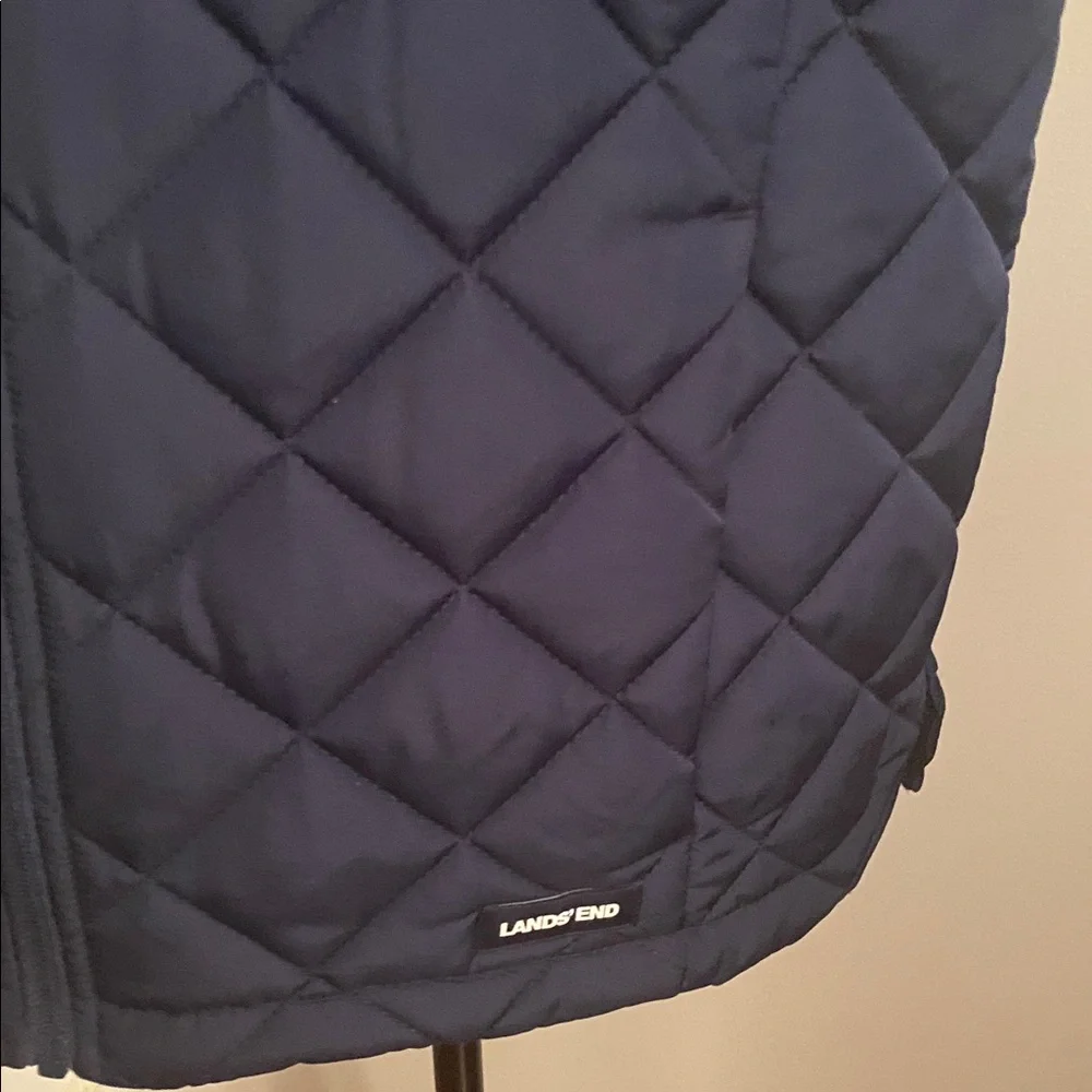 Lands end dark blue vest NEW size small (6-8) - Picture 3 of 9